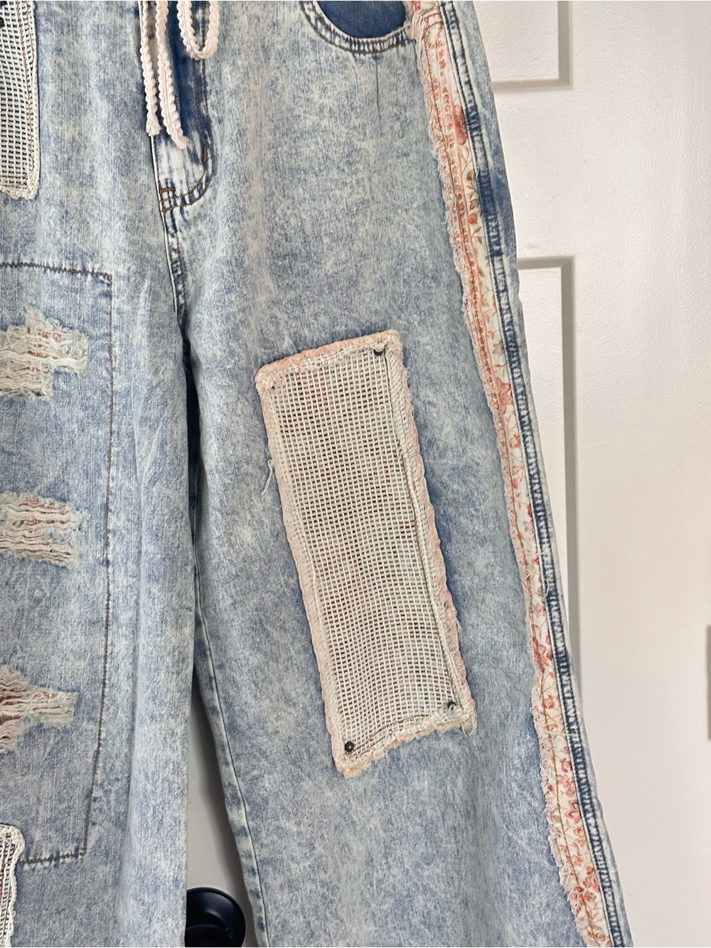 NEW POL patchwork raw edge pants in vintage denim - Picture 4 of 13